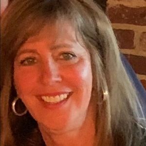 Meet your Posher, Laurie